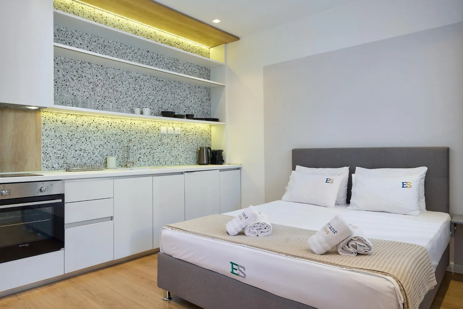 Elephant Suites Salonic Apartament