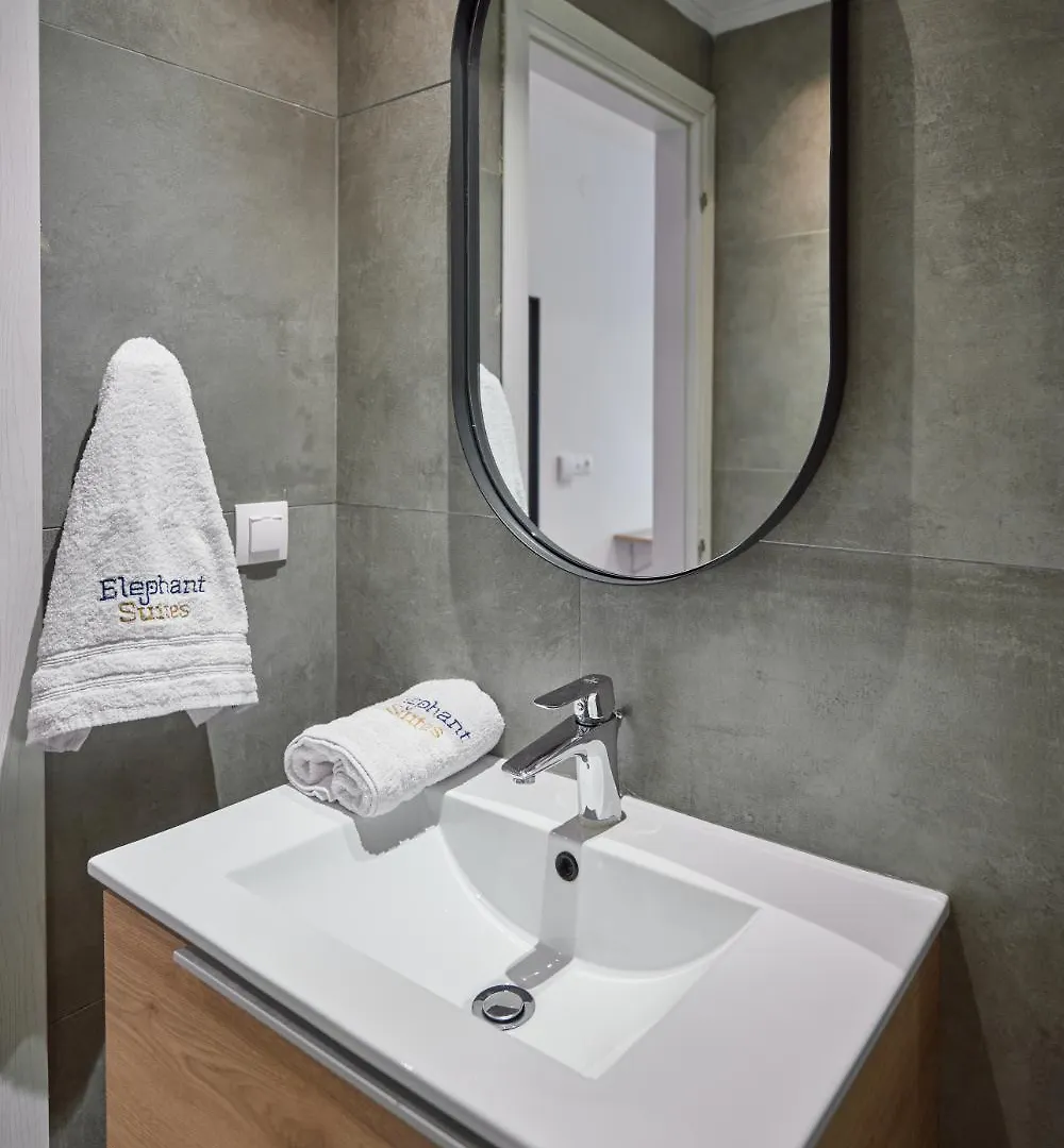 Elephant Suites Salonic Apartament